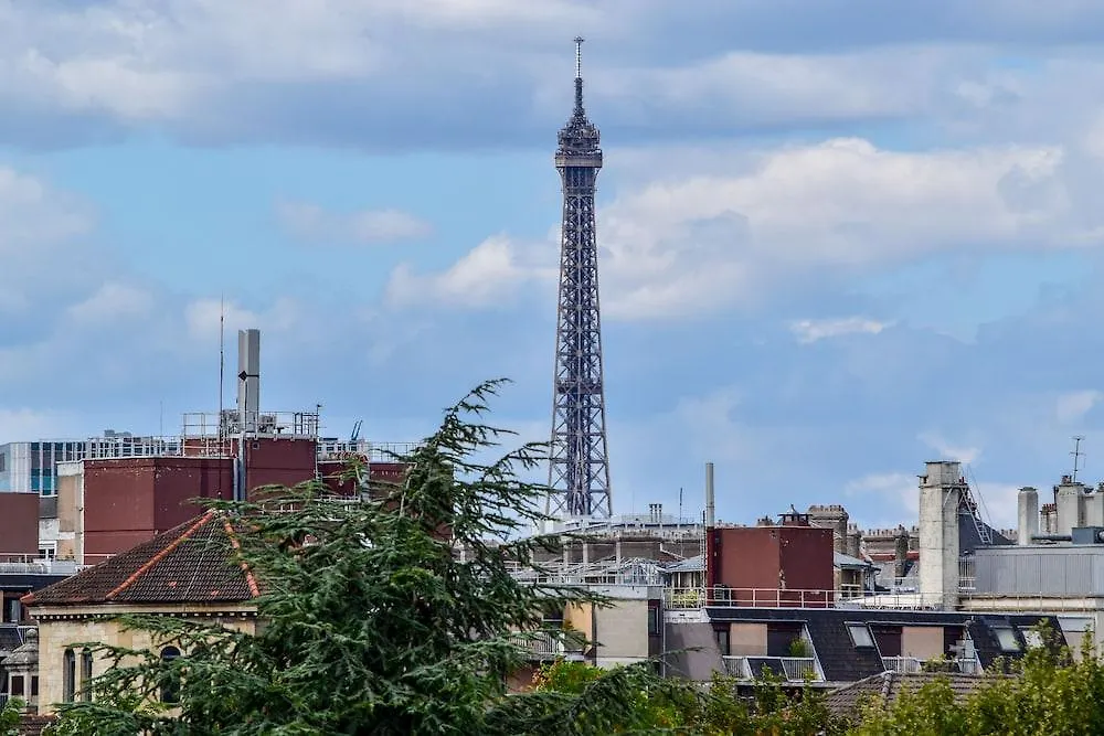 B55 4* Parigi