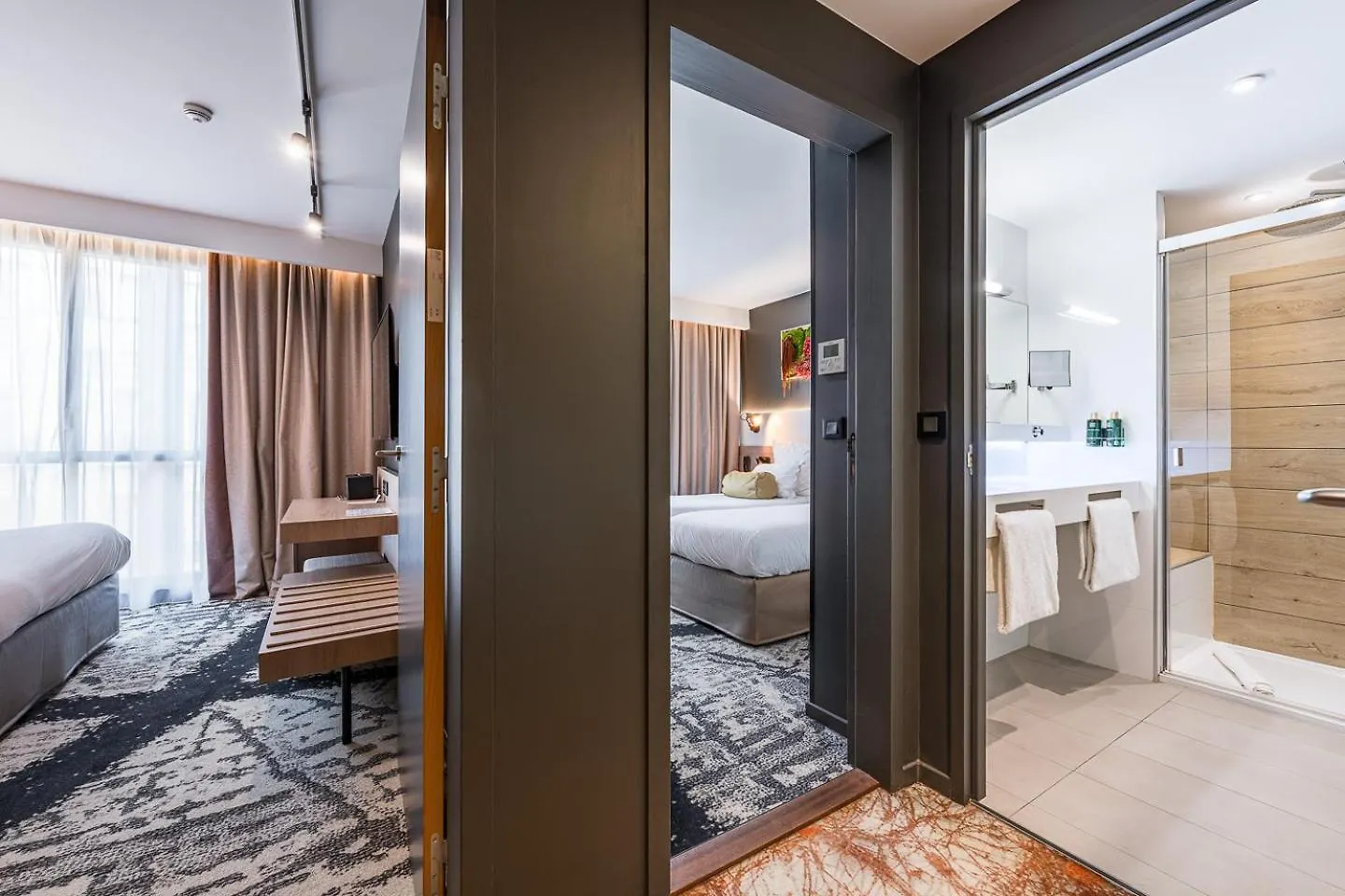 B55 Hotel 4*